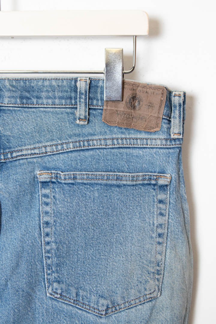 Wrangler Regular Fit Denim Jeans (W32 x L25)